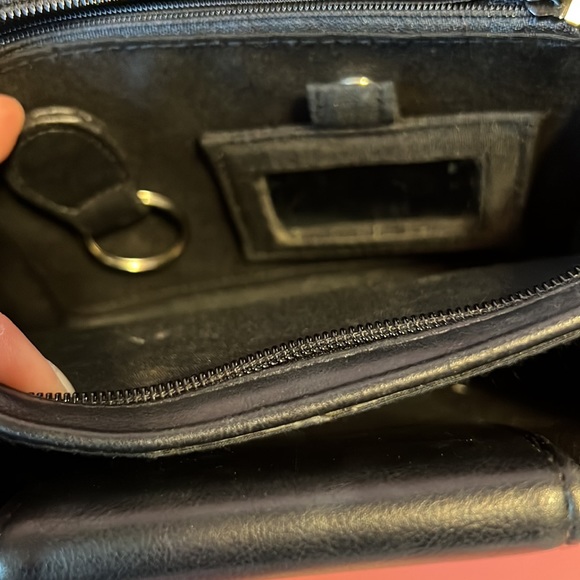 Hush Puppies Cross Body purse 3 sections, coin purse keys and cards holder ID - Picture 8 of 10